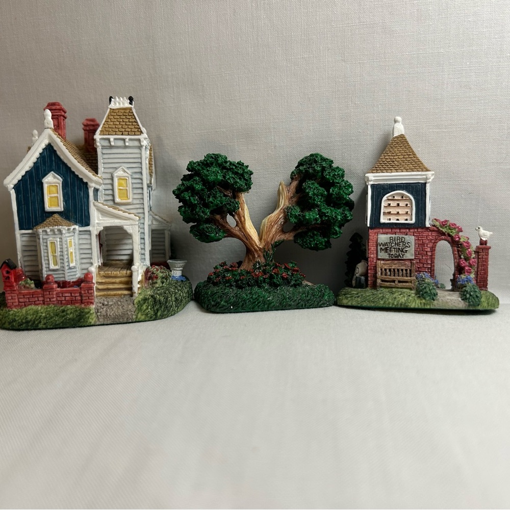 Set of Three Liberty Falls Miniature Village 1999